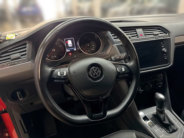 Used 2019 Volkswagen Tiguan SE FWD image 12