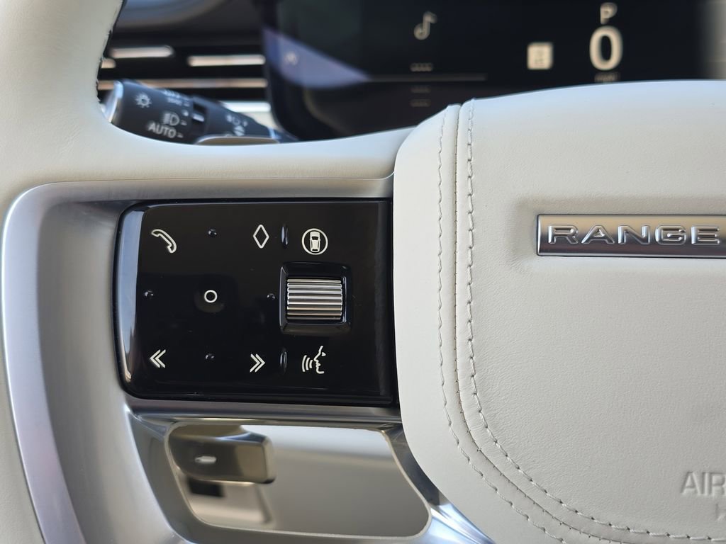 New 2025 Land Rover Range Rover SV image 17