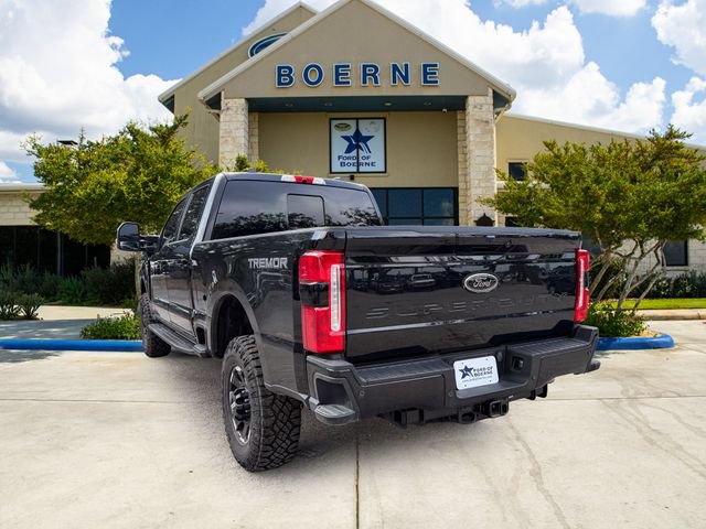 Used 2025 Ford F250 XLT w/ Black Appearance Package AWD/4WD image 3