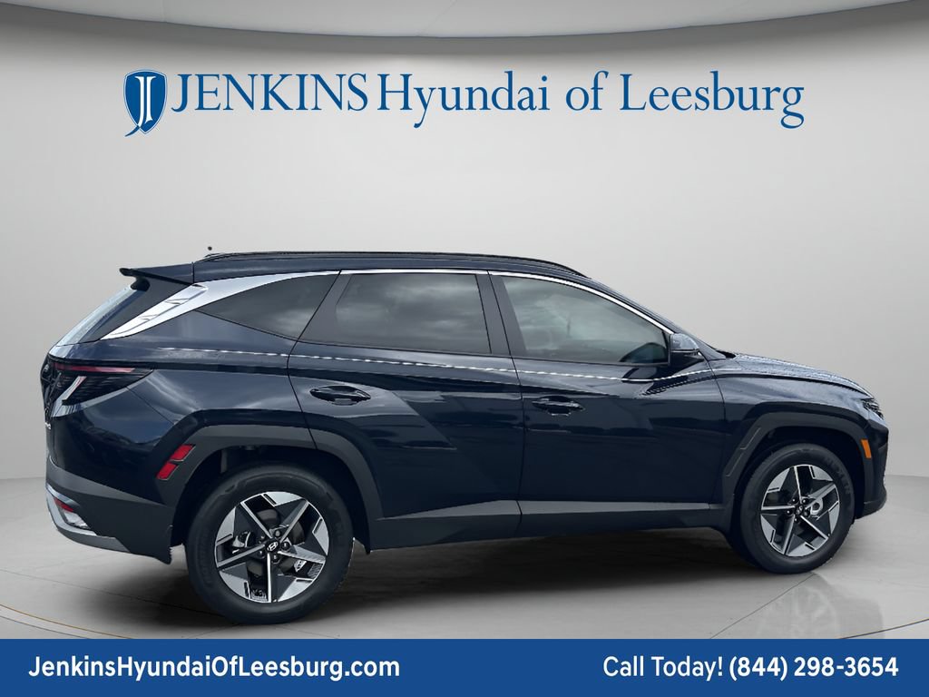 Certified 2025 Hyundai Tucson SEL AWD/4WD image 4