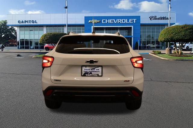 New 2026 Chevrolet Trax RS w/ Driver Confidence Package FWD image 4