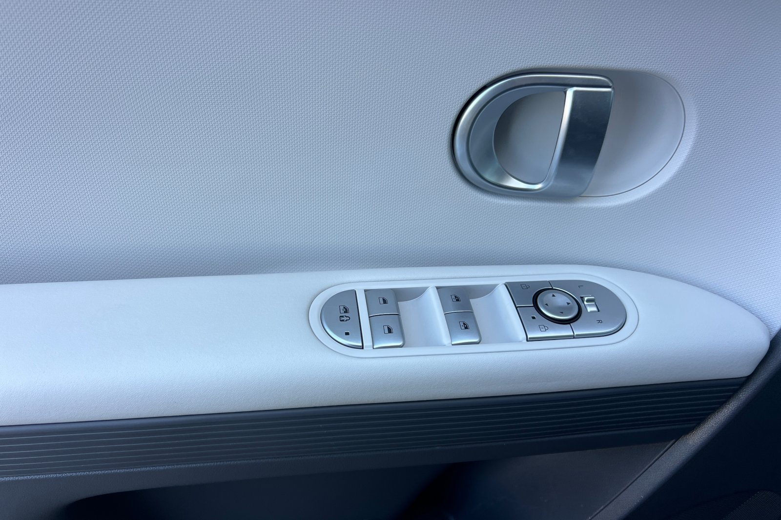 Used 2024 Hyundai Ioniq 5 SEL RWD image 11