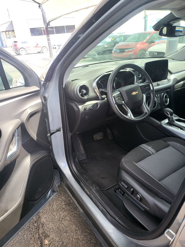 Used 2025 Chevrolet Blazer LT image 5