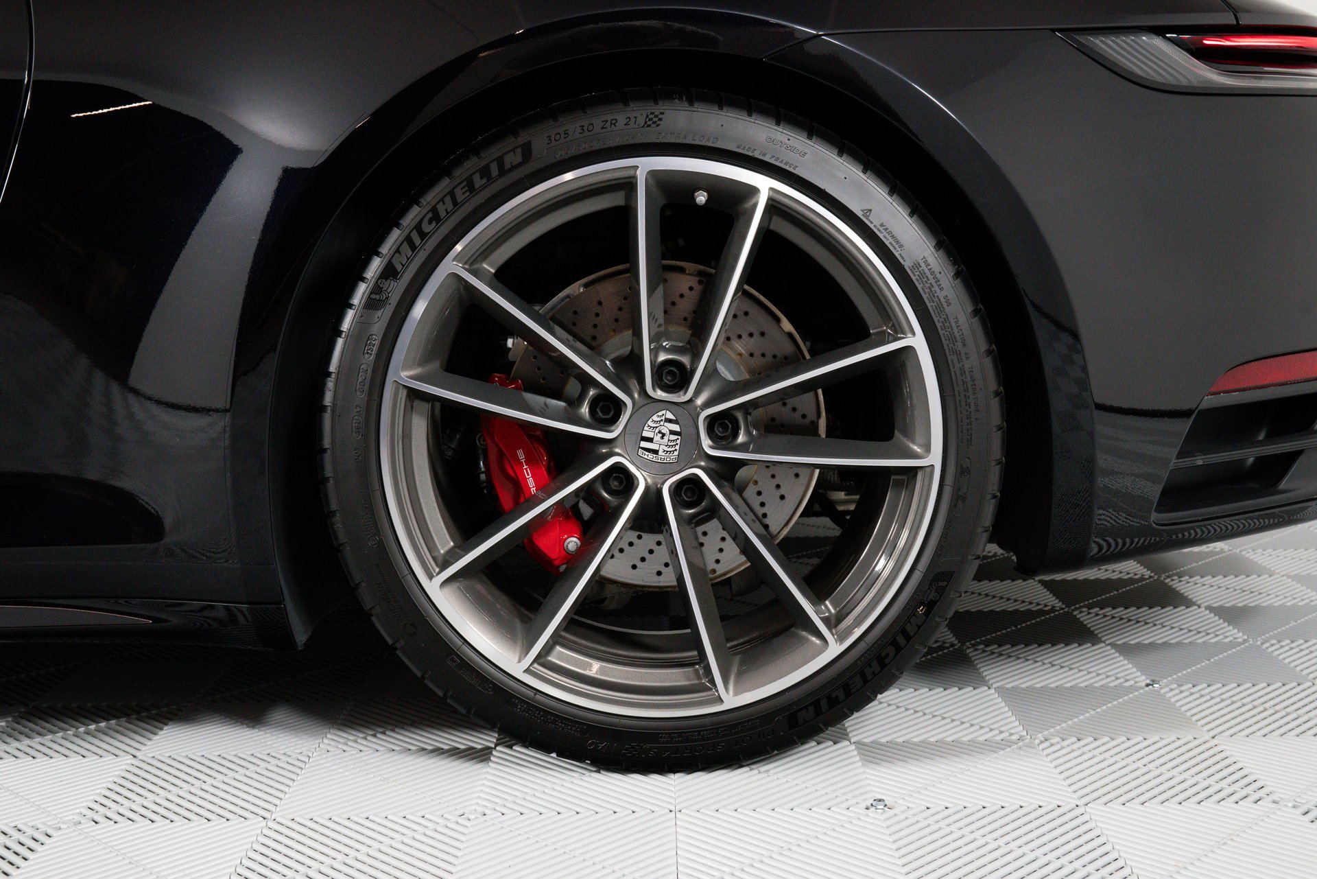 Used 2024 Porsche 911 Targa 4S w/ Premium Package image 39