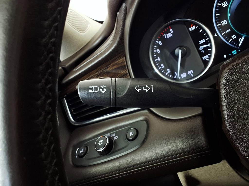 Used 2017 Buick LaCrosse Preferred image 17