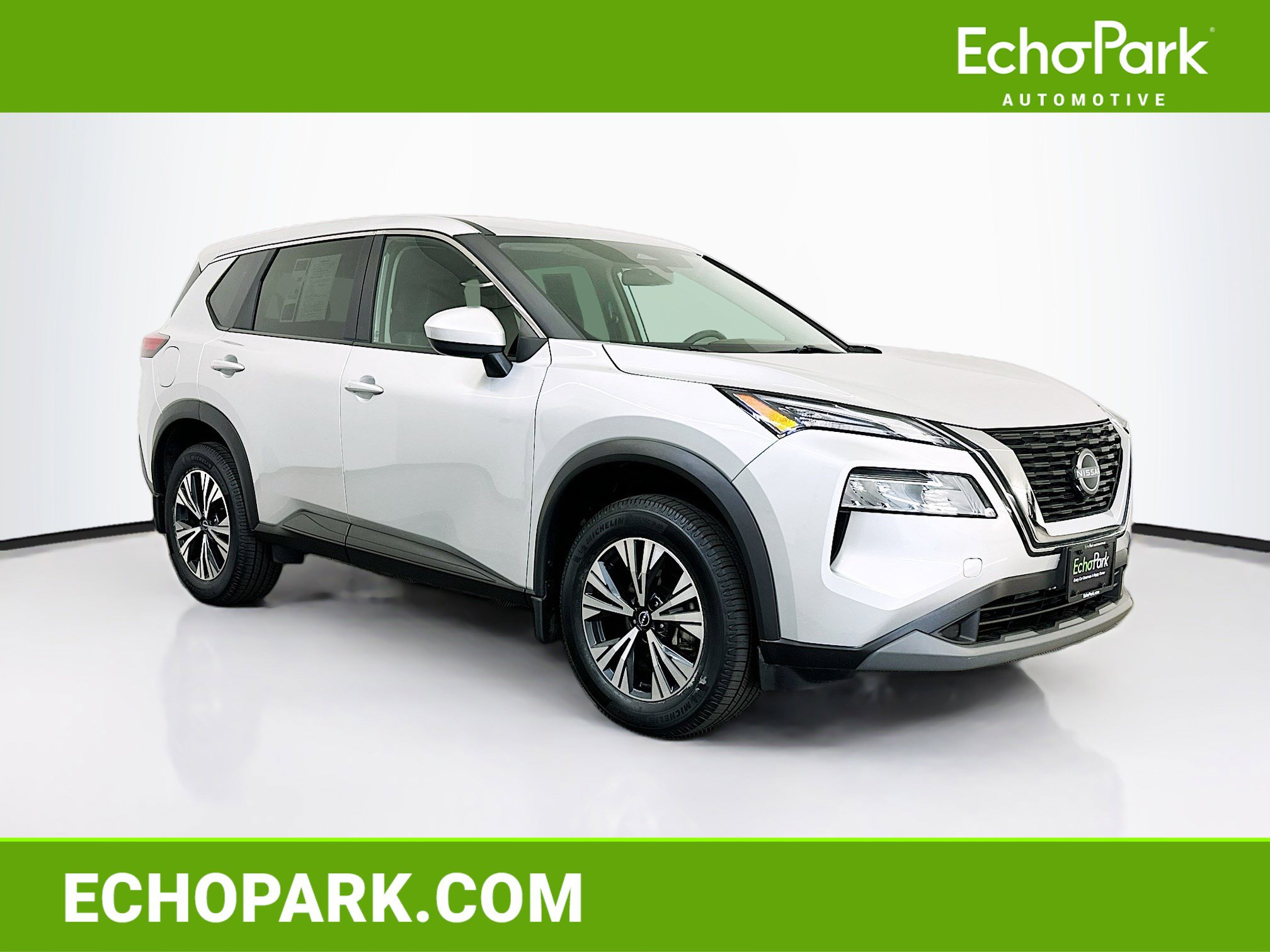 Used 2023 Nissan Rogue SV image 1