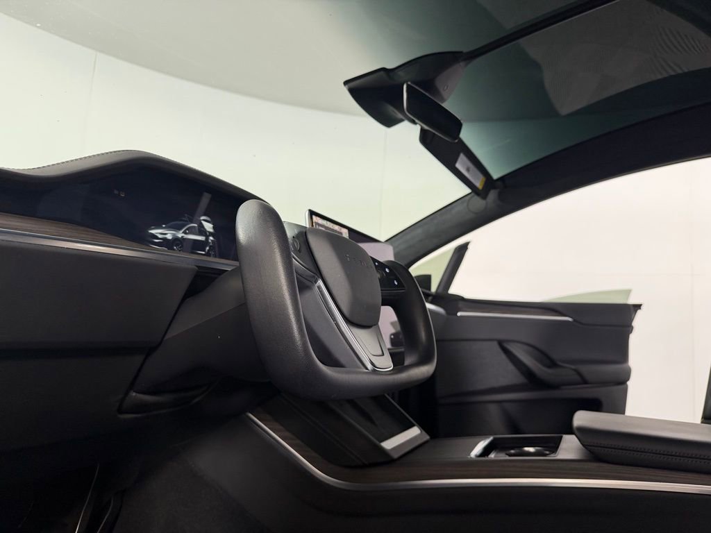 Used 2023 Tesla Model X image 21