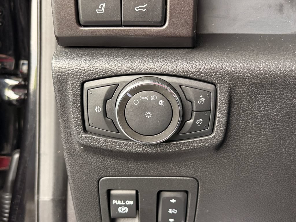 Used 2021 Ford Expedition Max Limited AWD/4WD image 33