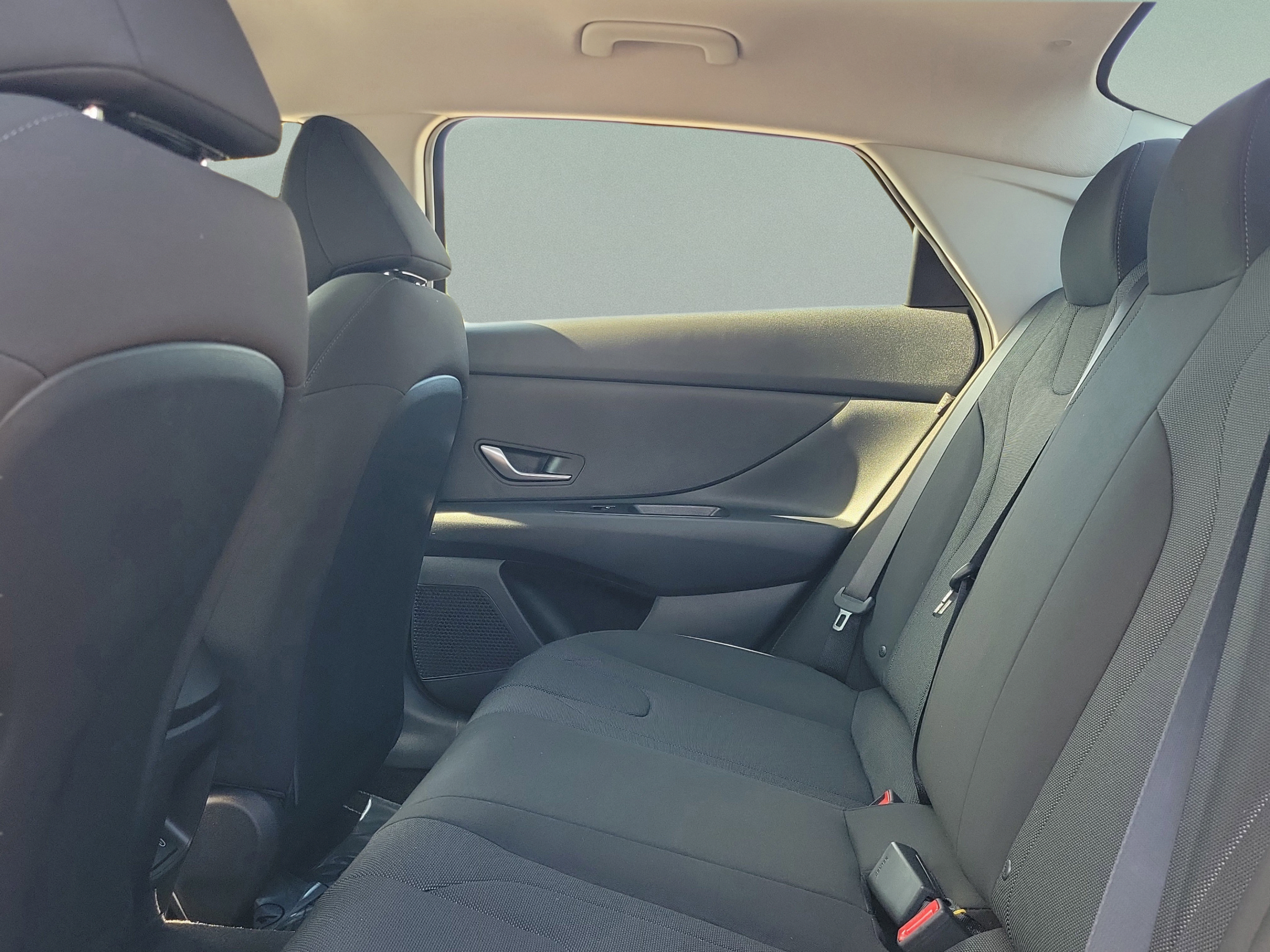 New 2026 Hyundai Elantra SE FWD image 10