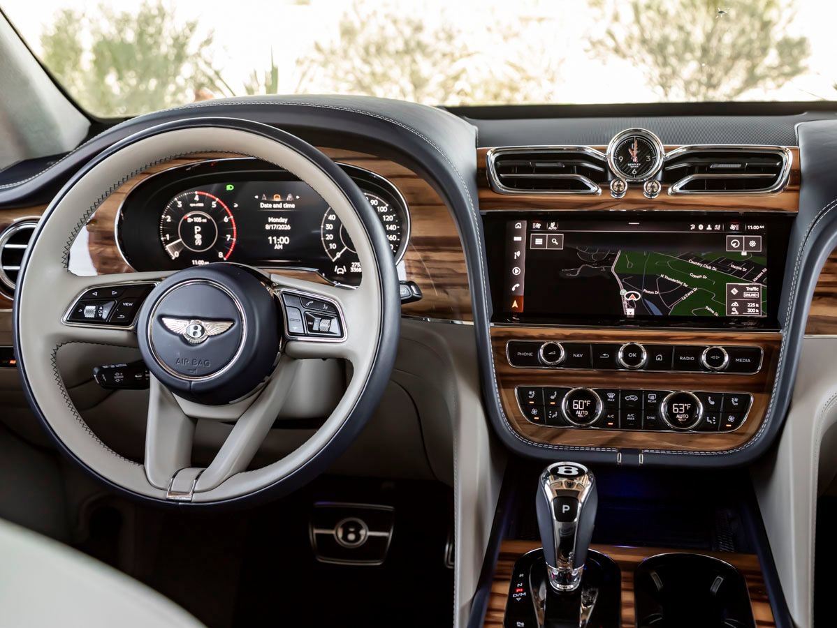 Used 2024 Bentley Bentayga AWD/4WD image 25