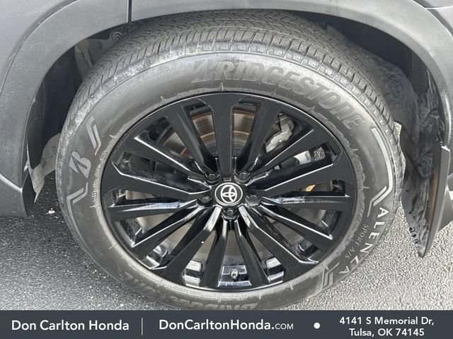 Used 2024 Toyota Highlander XSE FWD image 33