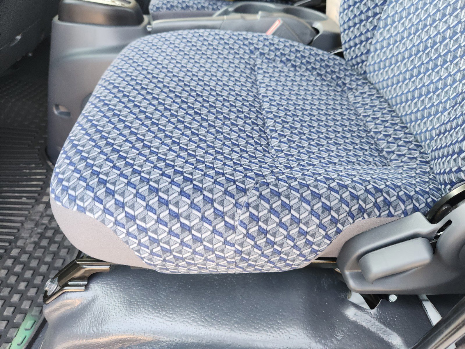 New 2025 Chevrolet Low Cab Forward image 25