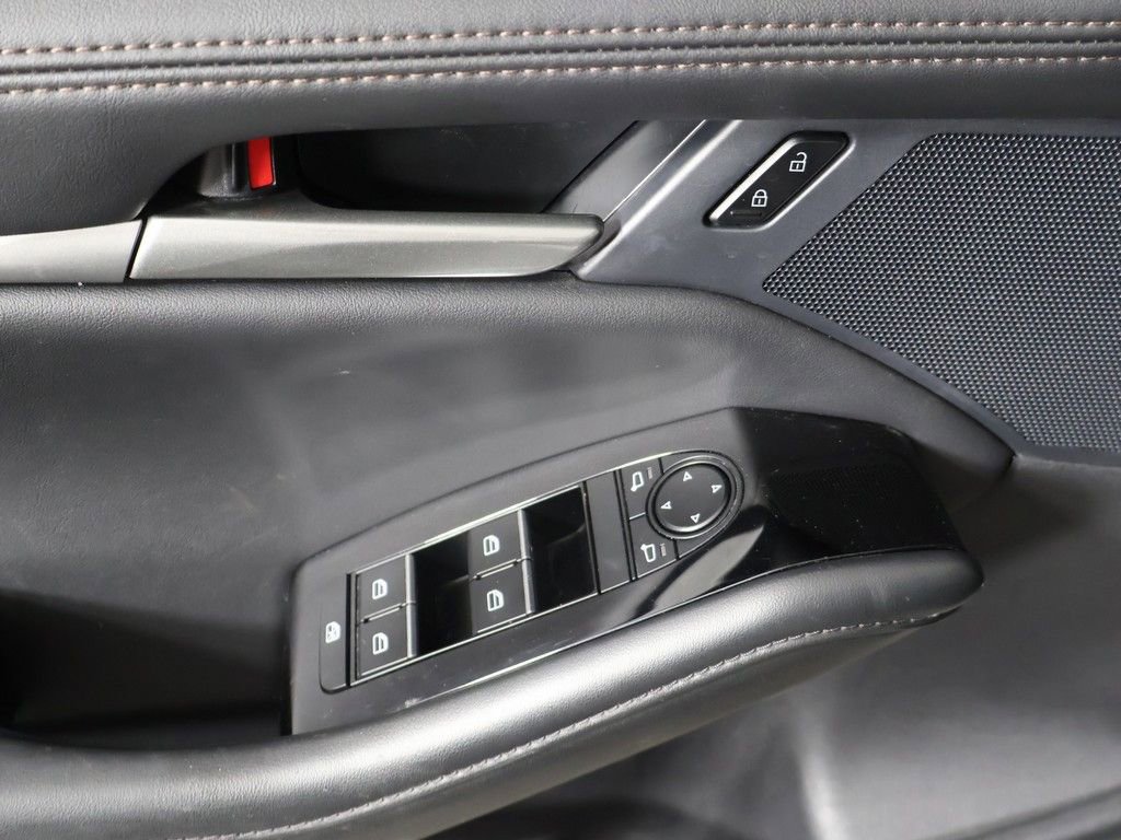 Used 2025 MAZDA MAZDA3 s FWD image 30