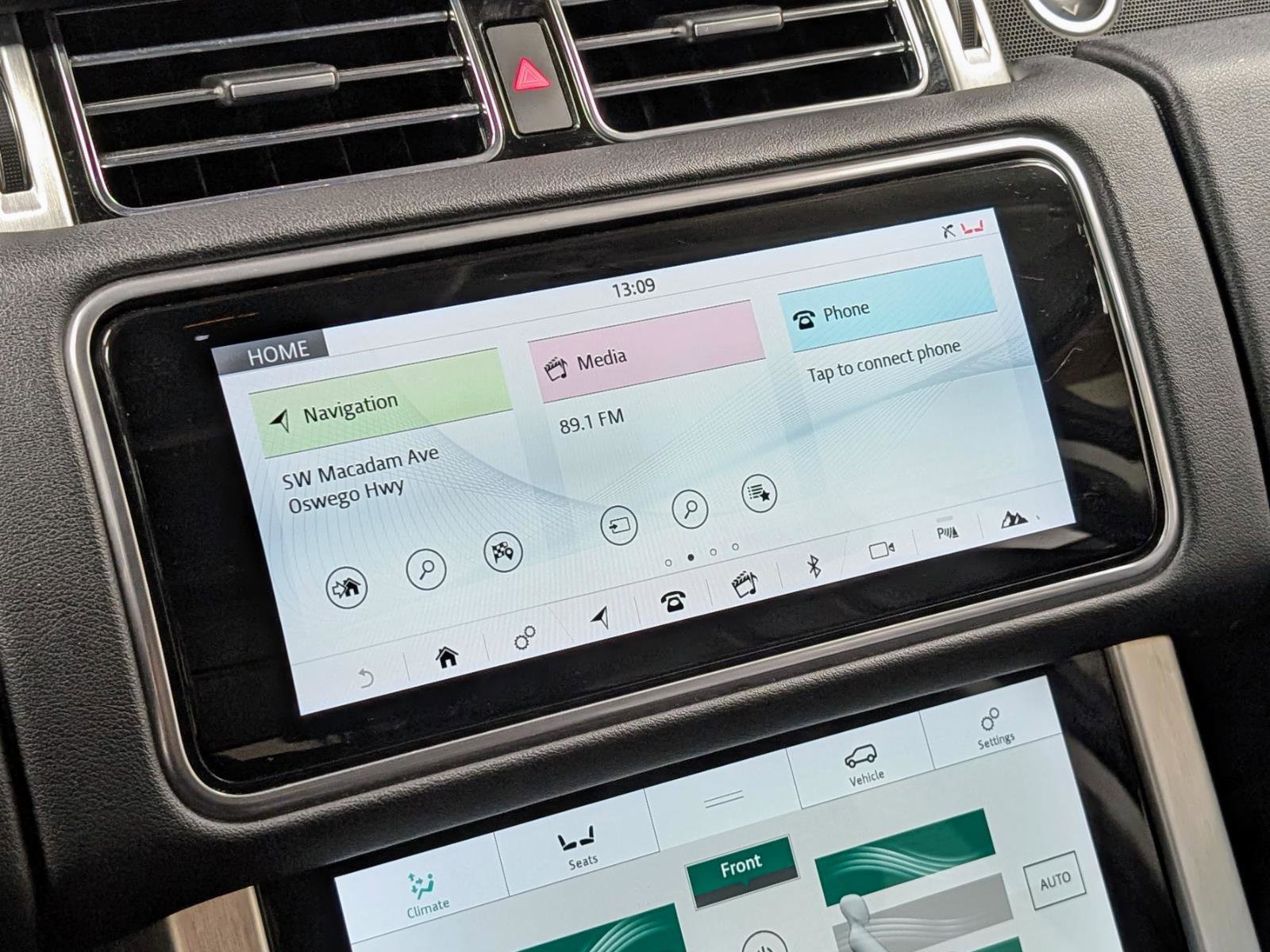 Used 2020 Land Rover Range Rover image 36