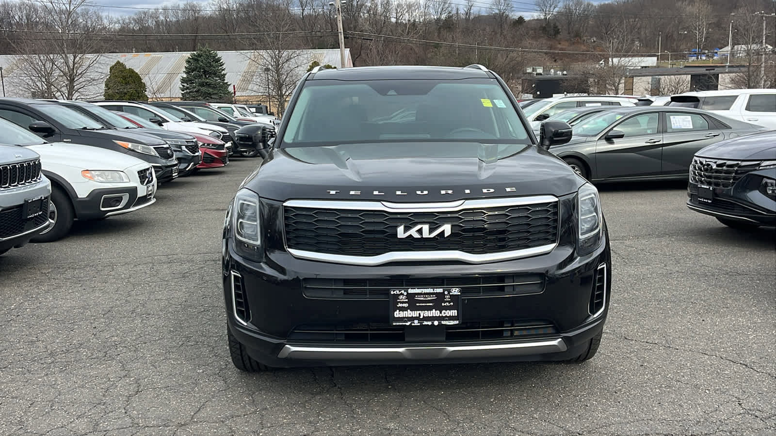 Used 2022 Kia Telluride EX w/ EX Premium Package image 2