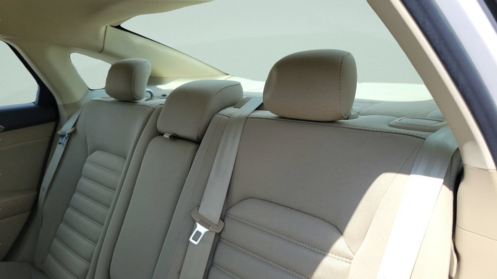 Used 2014 Ford Fusion SE FWD image 10
