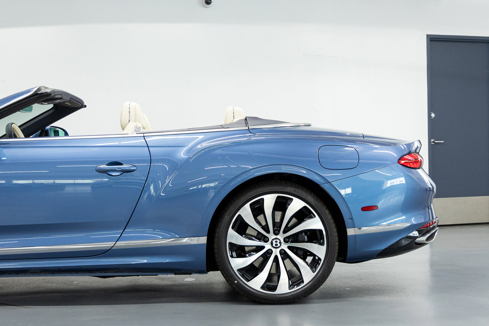 New 2026 Bentley Continental GT Azure AWD/4WD image 21