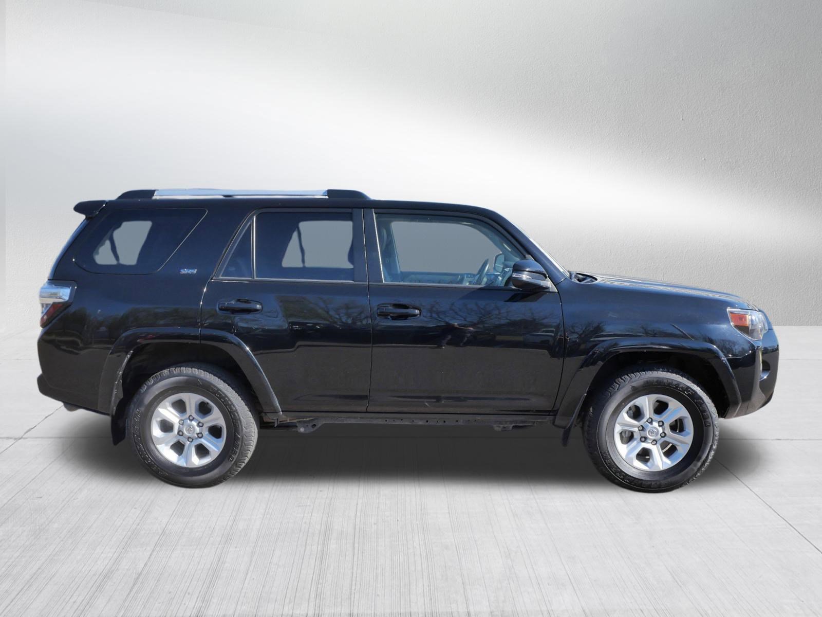 Certified 2024 Toyota 4Runner SR5 Premium w/ Moonroof Package AWD/4WD image 9