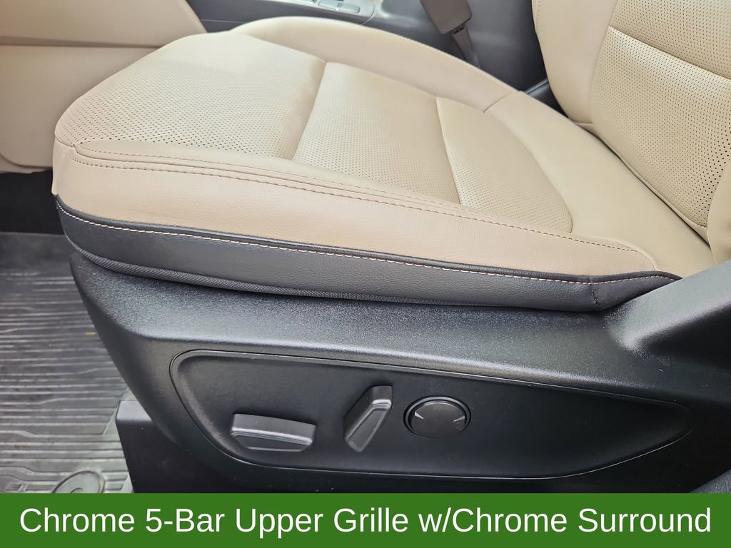 Used 2021 Ford Escape Titanium w/ Class II Trailer Tow Package image 27