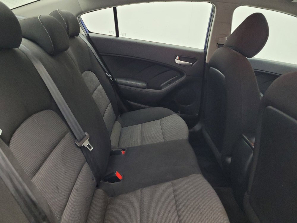 Used 2017 Kia Forte LX image 19