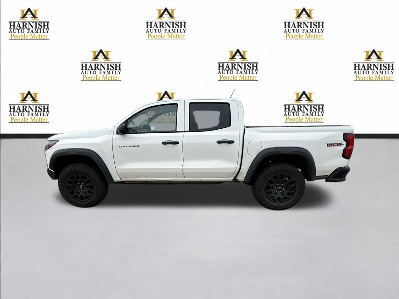 Used 2024 Chevrolet Colorado Trail Boss w/ Advanced Trailering Package image 2