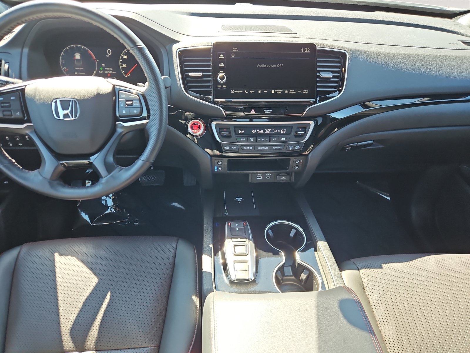 Used 2025 Honda Ridgeline Black Edition image 11