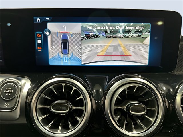 Used 2025 Mercedes-Benz GLB 35 AMG 4MATIC image 26