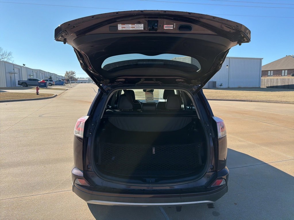 Used 2018 Toyota RAV4 Limited image 5