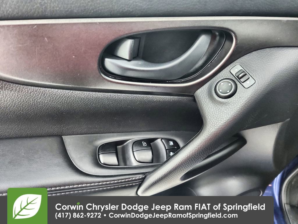 Used 2019 Nissan Rogue Sport S image 21