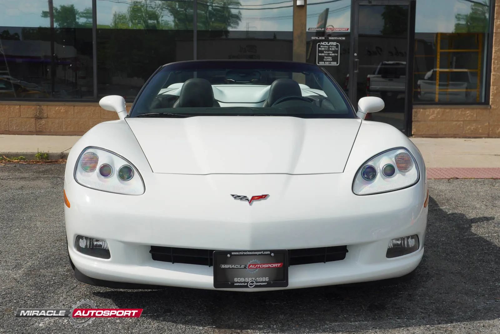 Used 2009 Chevrolet Corvette Convertible w/ Preferred Equipment Group RWD image 2