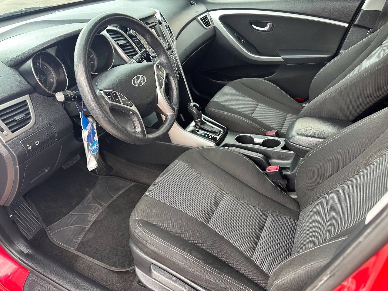 Used 2015 Hyundai Elantra GT FWD image 8