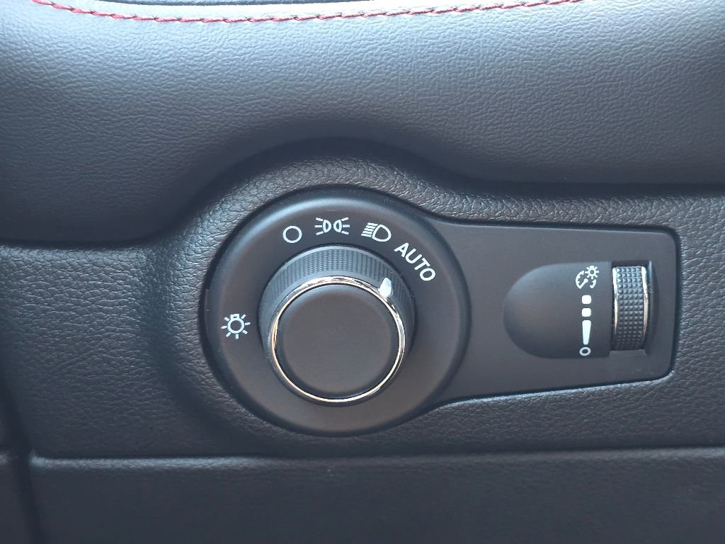 Used 2024 Dodge Durango GT image 25