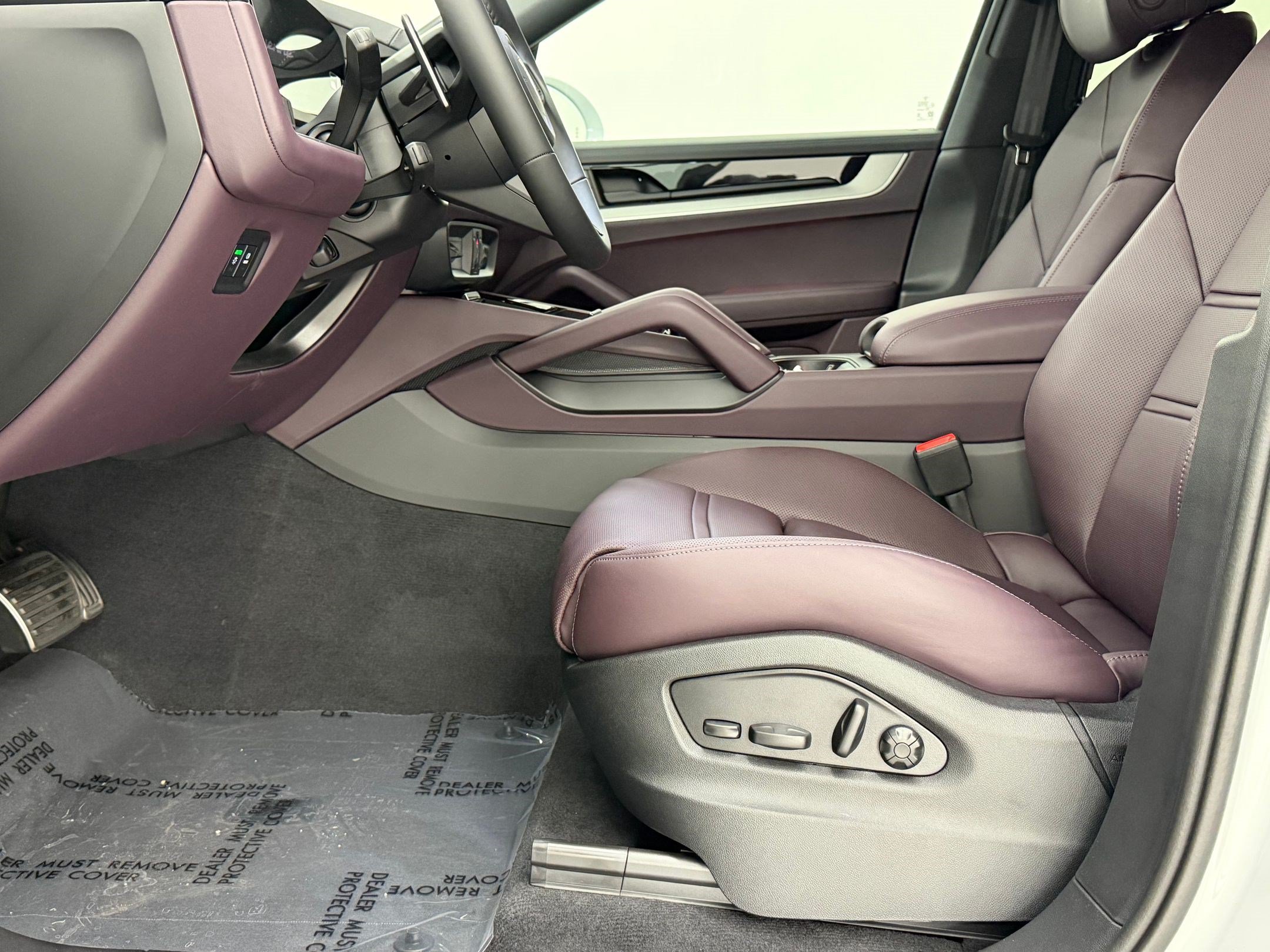 New 2026 Porsche Cayenne Coupe AWD/4WD image 5