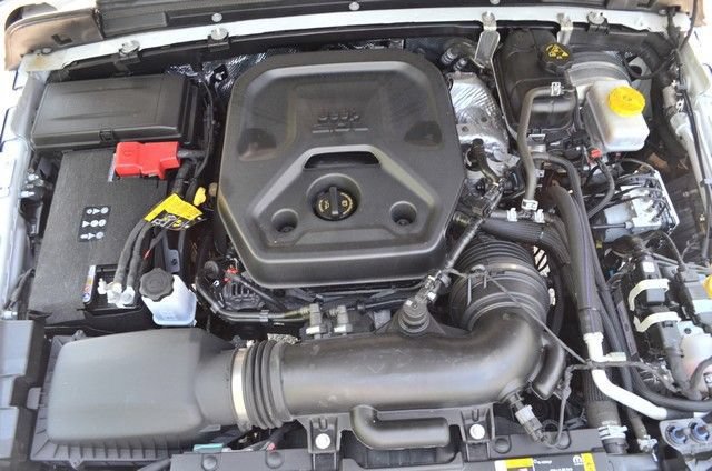 Used 2025 Jeep Wrangler Unlimited Sahara AWD/4WD image 38