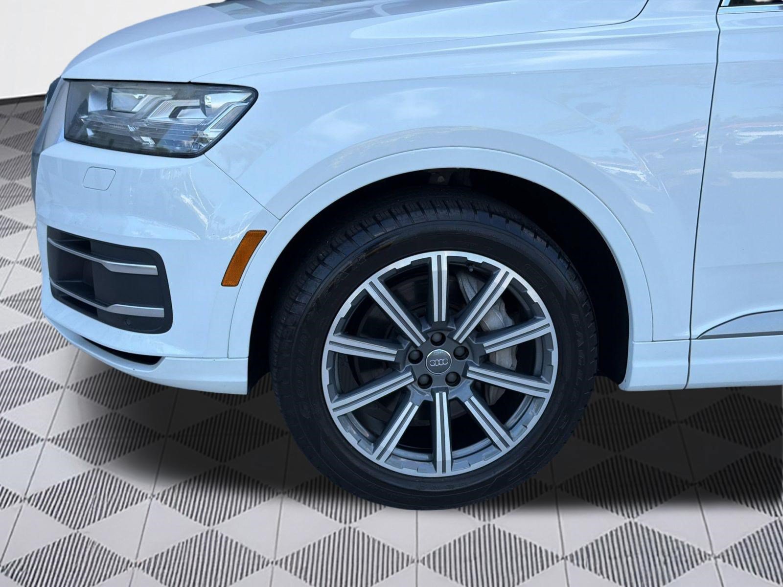 Used 2017 Audi Q7 2.0T Premium Plus w/ Premium Plus Package AWD/4WD image 11
