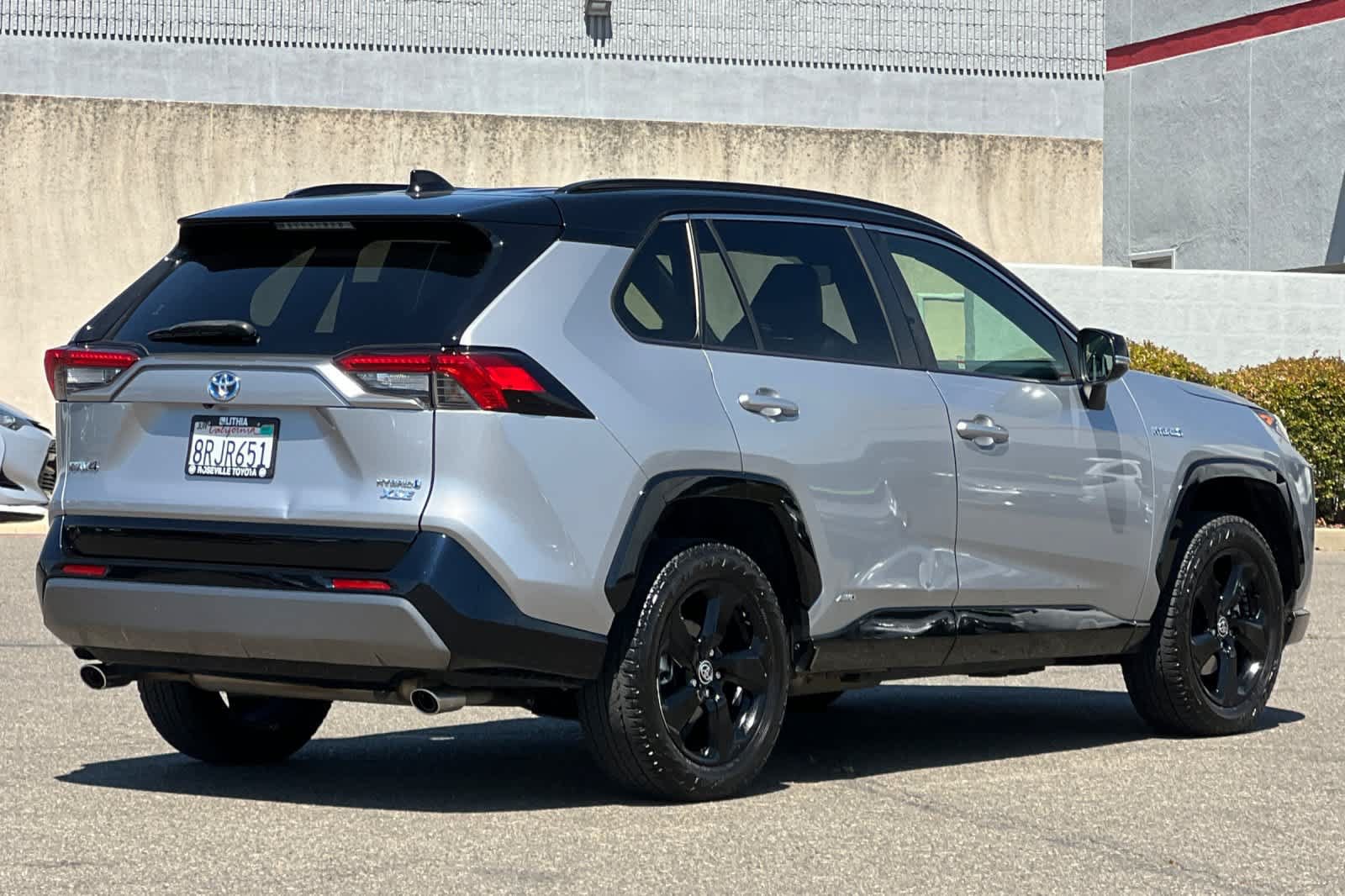 Used 2020 Toyota RAV4 XSE w/ XSE Grade Weather Package AWD/4WD image 2