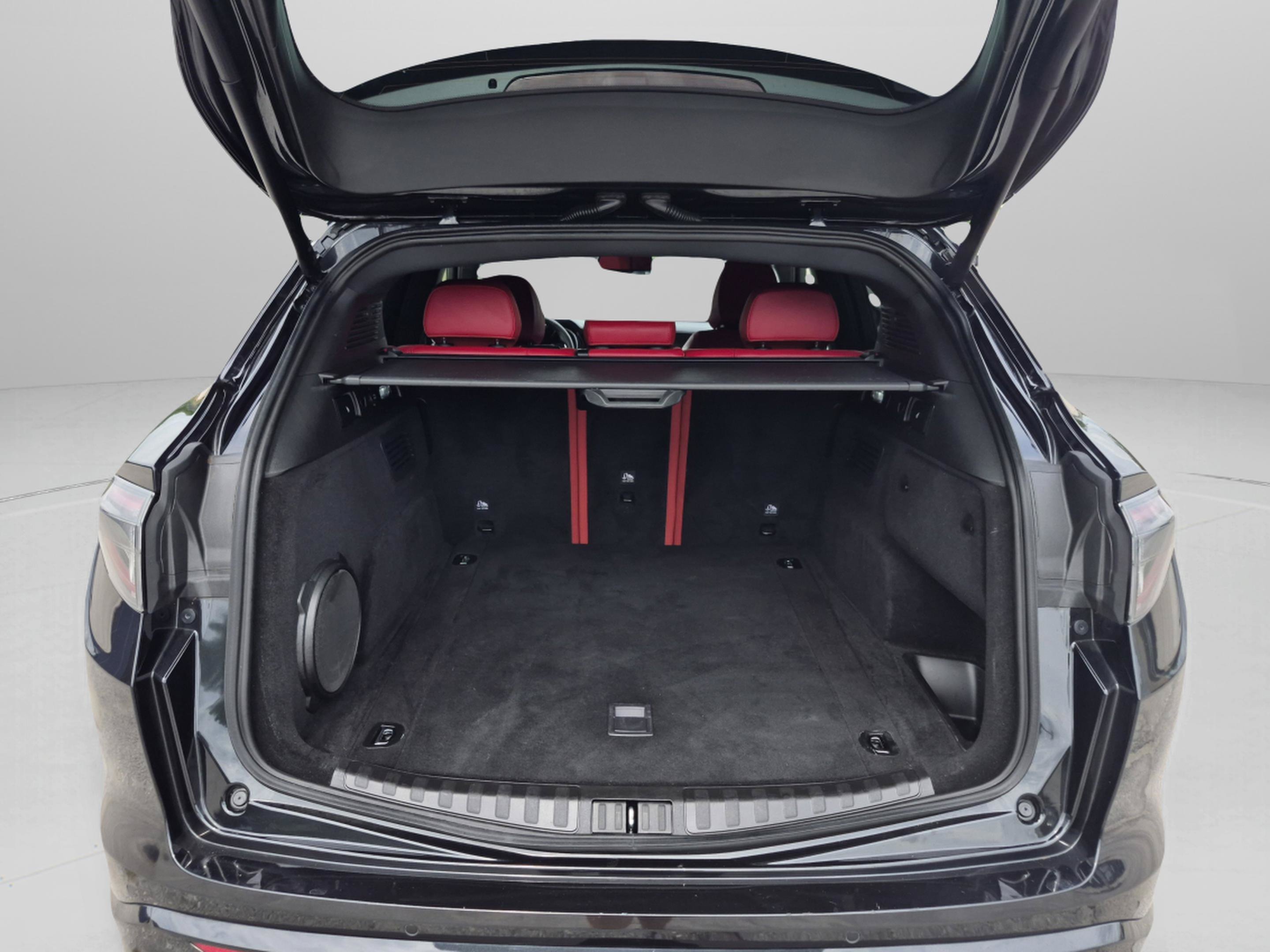 Used 2024 Alfa Romeo Stelvio Veloce AWD/4WD image 9