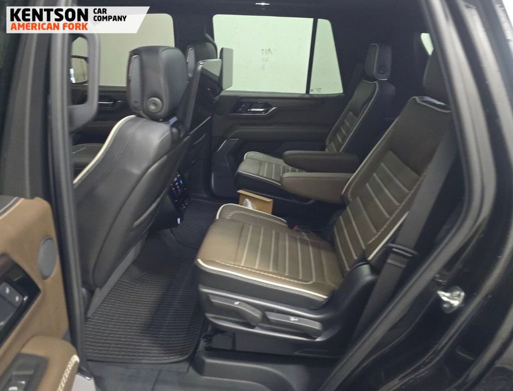 Used 2025 GMC Yukon Denali Ultimate w/ LPO, Floor Liner Package image 16