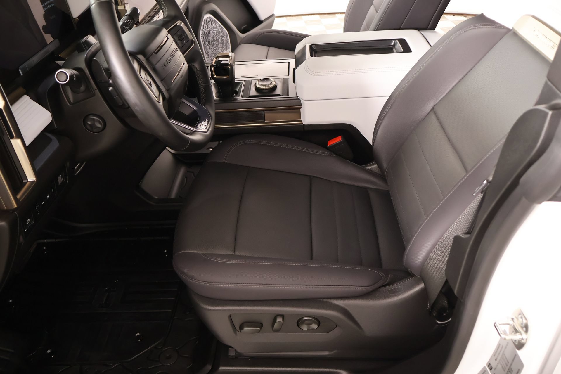 Used 2025 GMC Hummer EV 3X AWD/4WD image 11