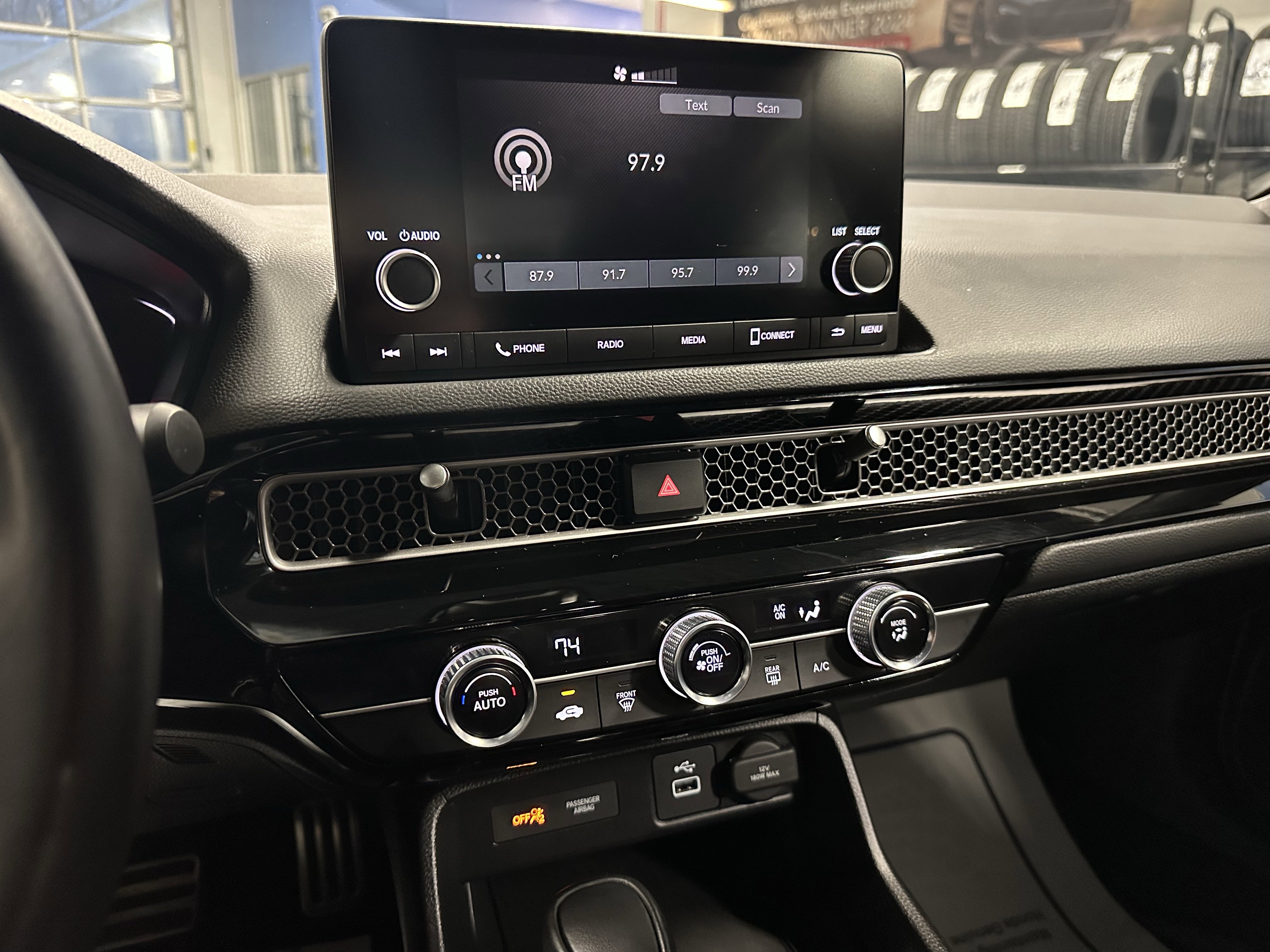 Used 2024 Honda Civic Sport image 11