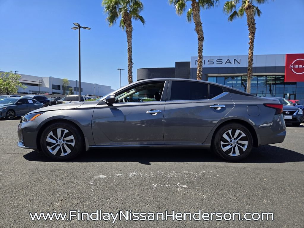 Used 2025 Nissan Altima 2.5 S FWD image 3