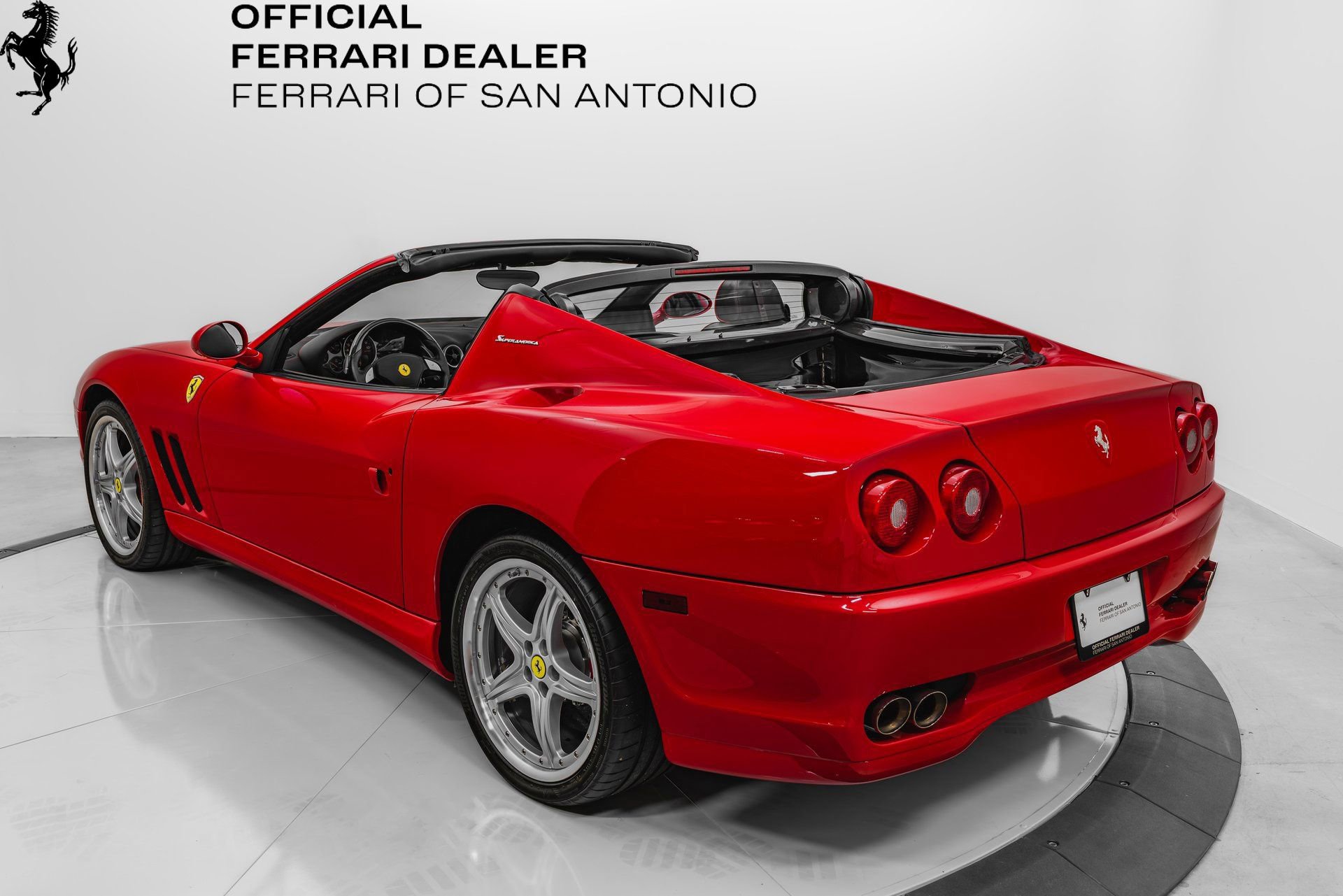 Used 2005 Ferrari 575M Maranello Superamerica RWD image 2