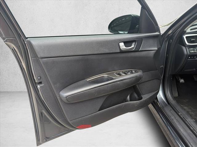 Used 2020 Kia Optima SE FWD image 9
