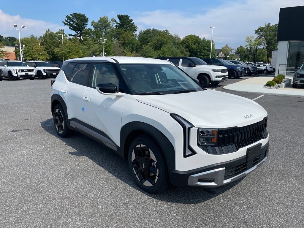 New 2027 Kia Seltos EX FWD image 2