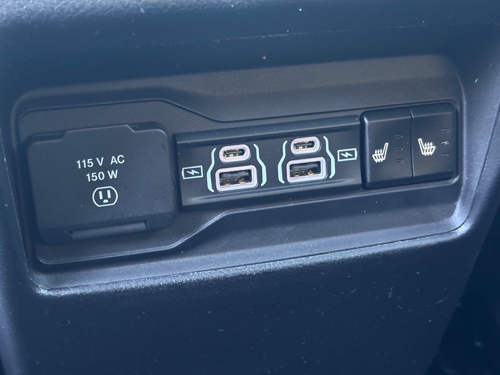 Certified 2023 Jeep Grand Cherokee Limited w/ Luxury Tech Group II AWD/4WD image 15
