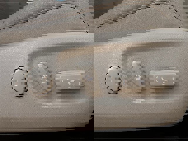 Used 2020 Lexus GX 460 Premium w/ Premium Package image 31