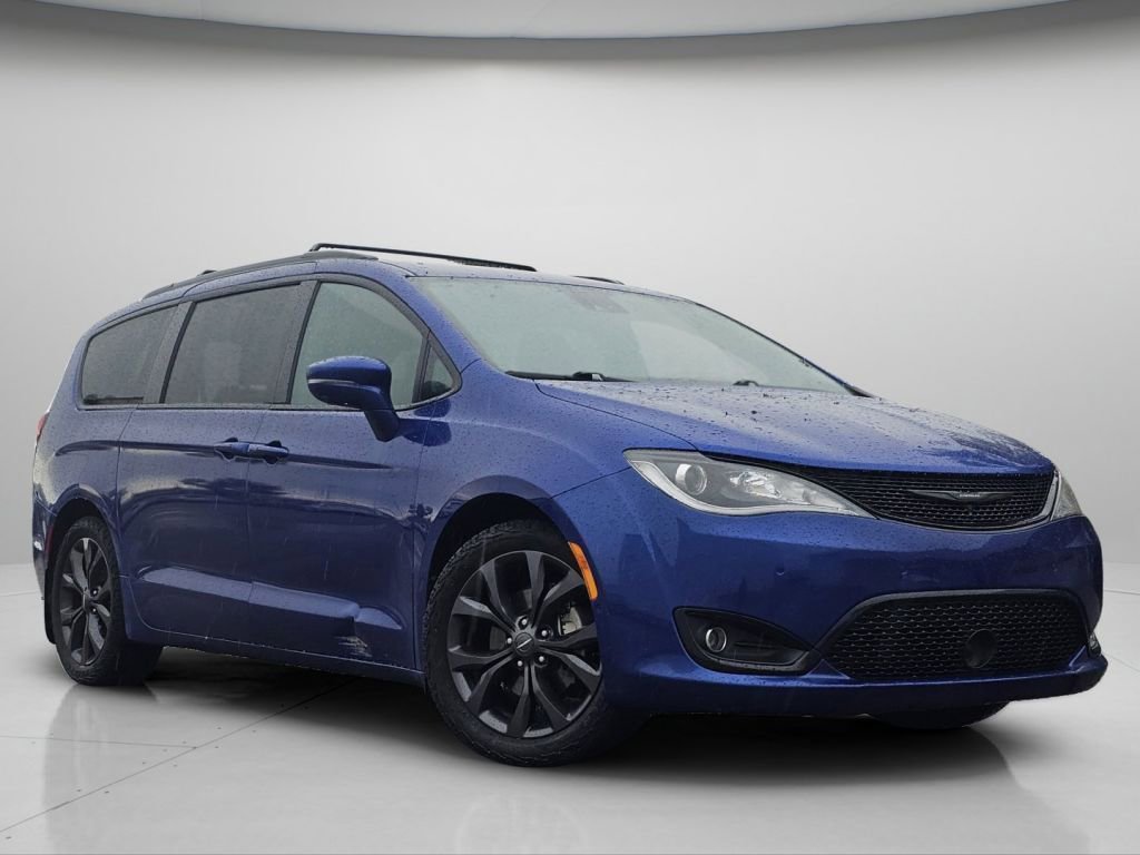 Used 2019 Chrysler Pacifica Limited FWD image 2