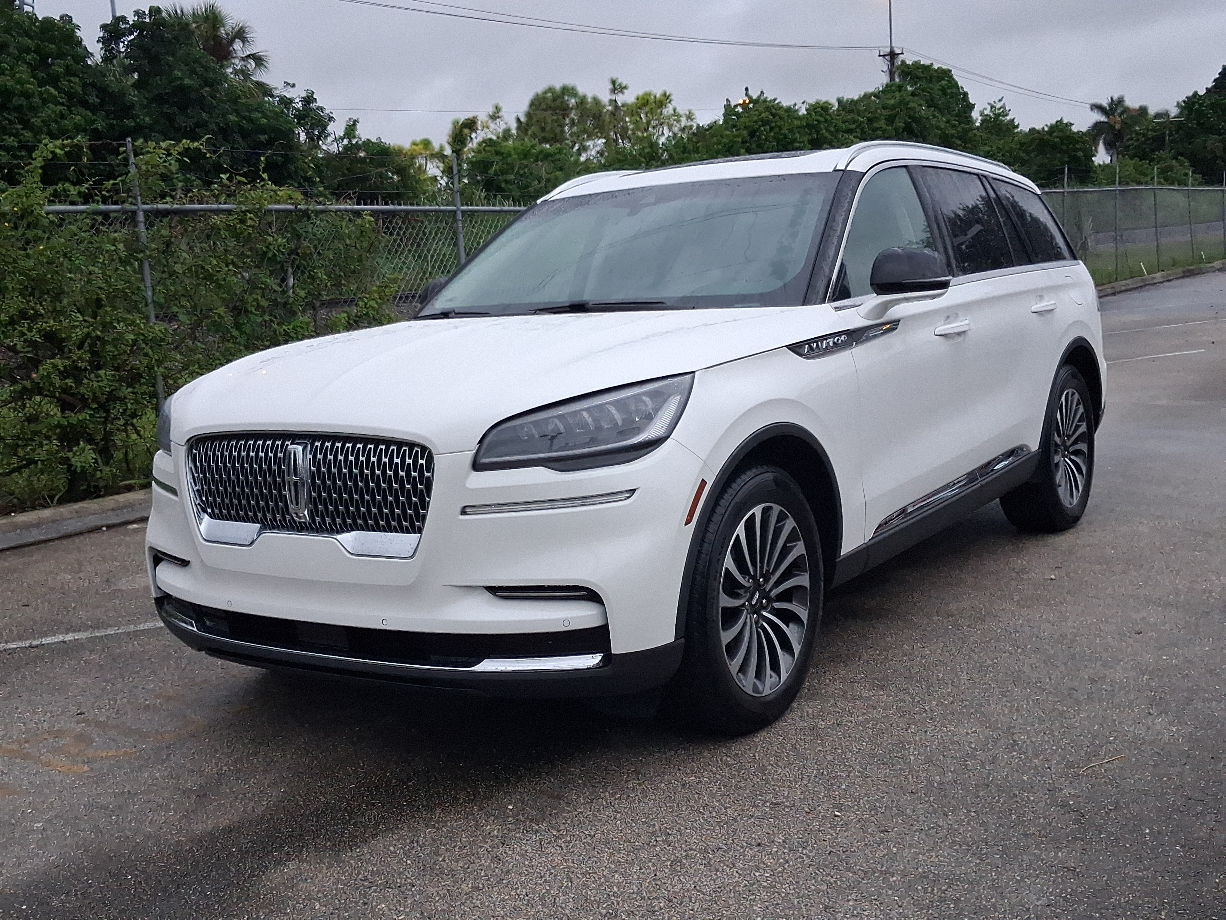 Certified 2023 Lincoln Aviator Reserve w/ Elements Package Plus RWD image 2