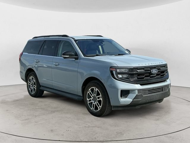 Certified 2025 Ford Expedition Active AWD/4WD image 7