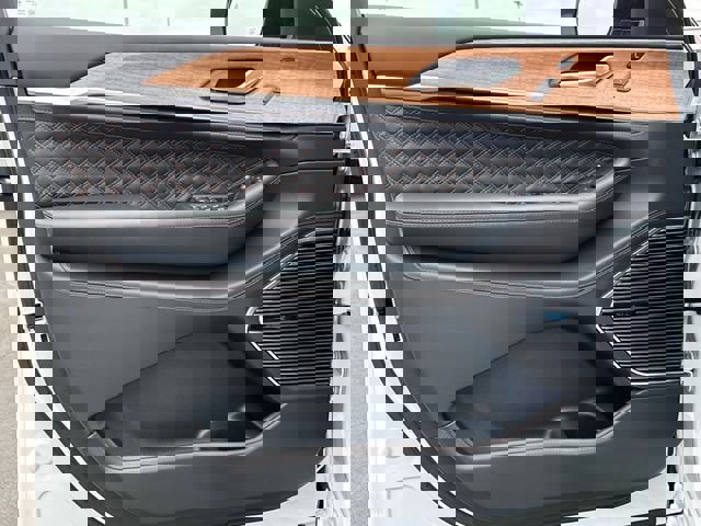 New 2026 Jeep Grand Cherokee L Summit image 16